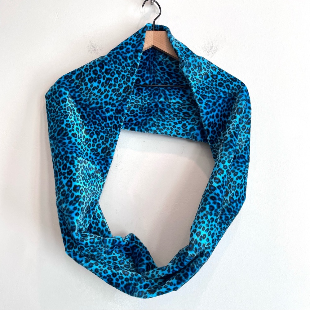 Faux Fur Leopard Print Infinity Scarf - Picture 2 of 7